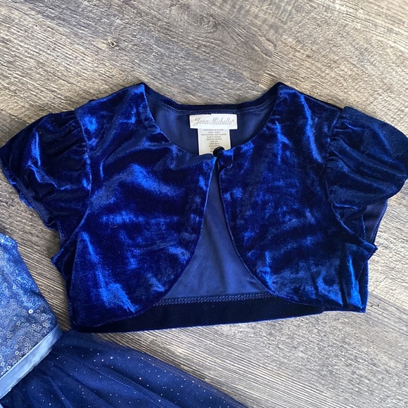 Little girls blue dress with cover sizes 5, 3t available - Picture 3 of 4